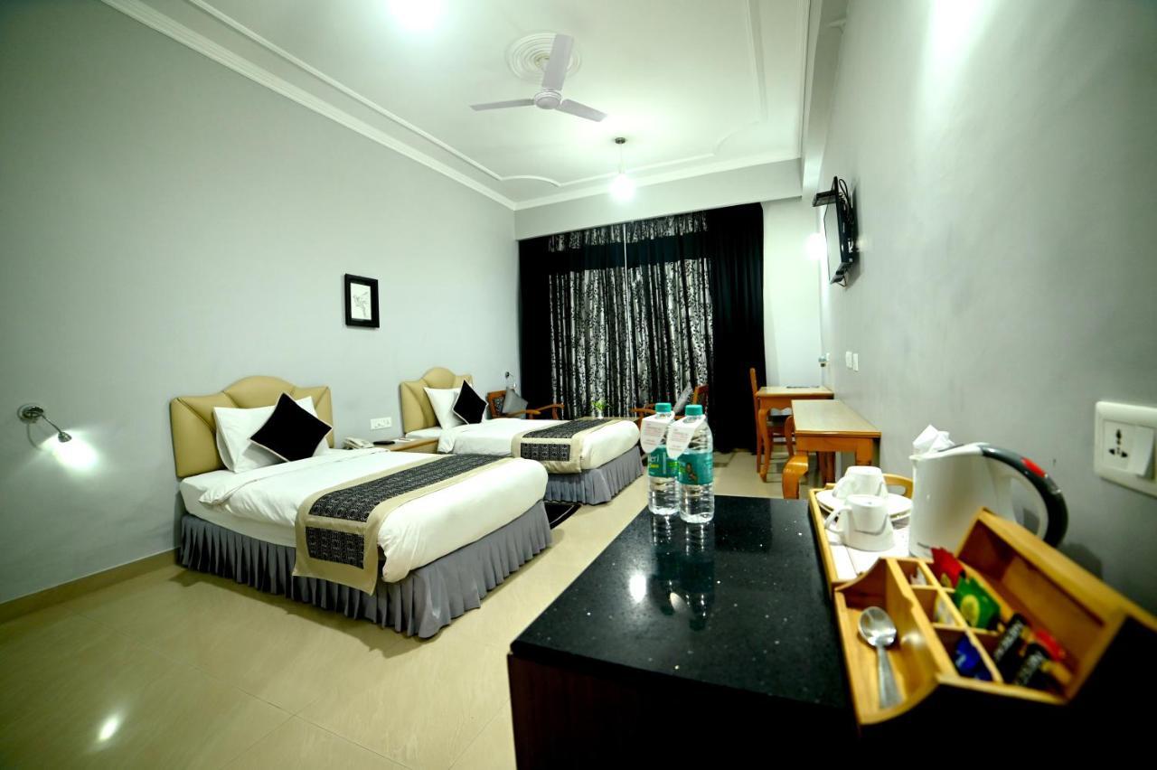 The Imperial Bodhgaya Hotel Exterior foto